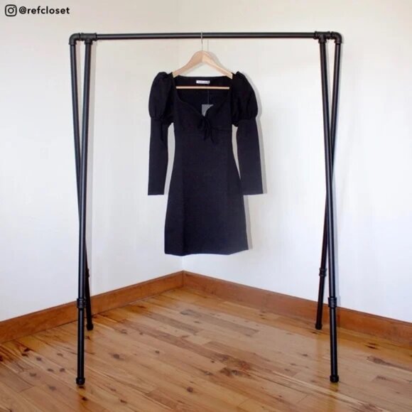 1HR SALE ⚡Reformation Helga Dress (Black) - Picture 3 of 5